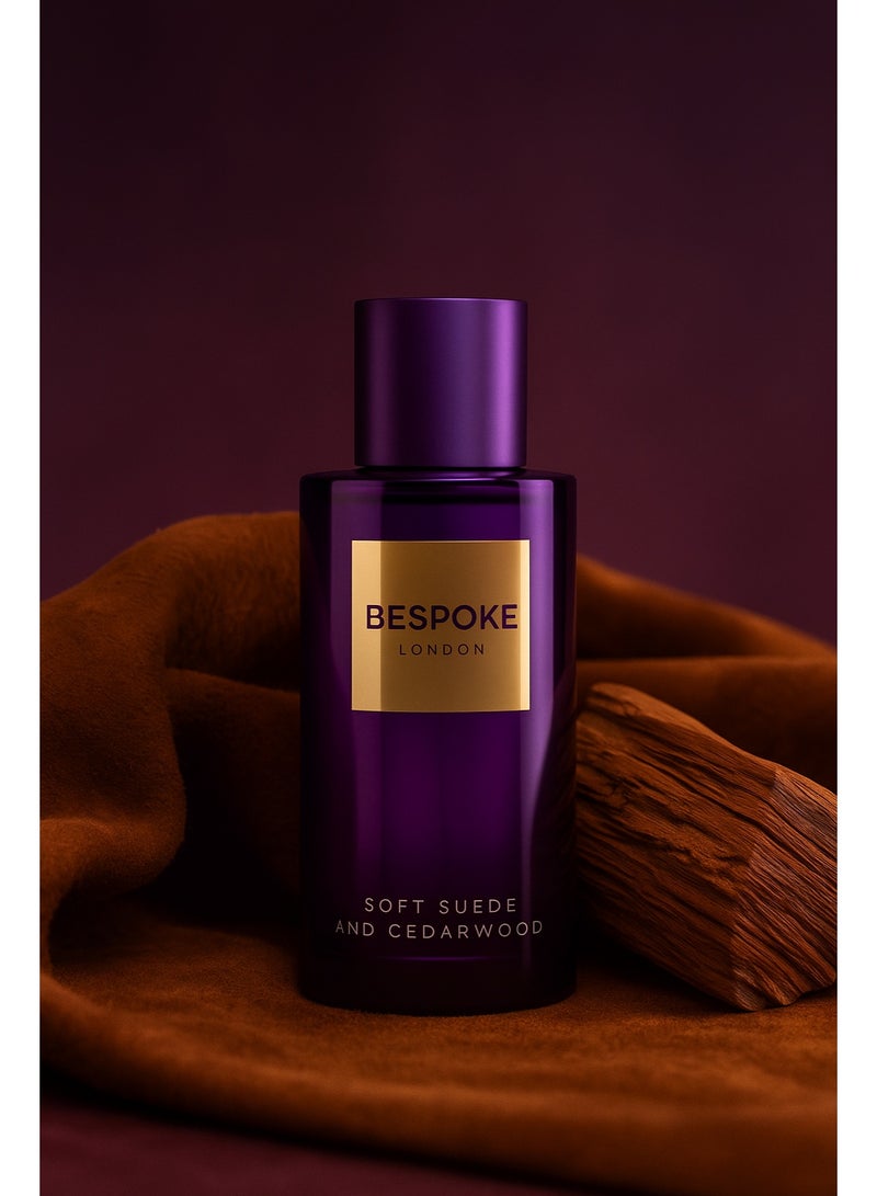 بيسبوك لندن عطر Bespoke London Gold Collection Soft Suede & Cedarwood للرجال، 100 مل | عطر رجالي فاخر يدوم طويلاً | رائحة خشبية وشرقية وغارماند | هدية فاخرة للرجال - Image 5